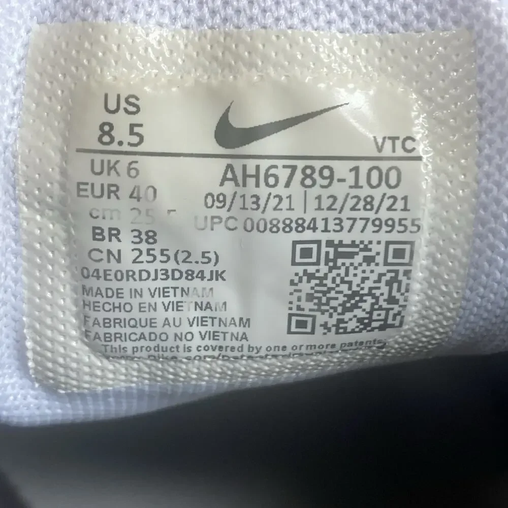 Nike Air Max 270 White Black Womens White Size 8.5 Running Shoes AH6789-100